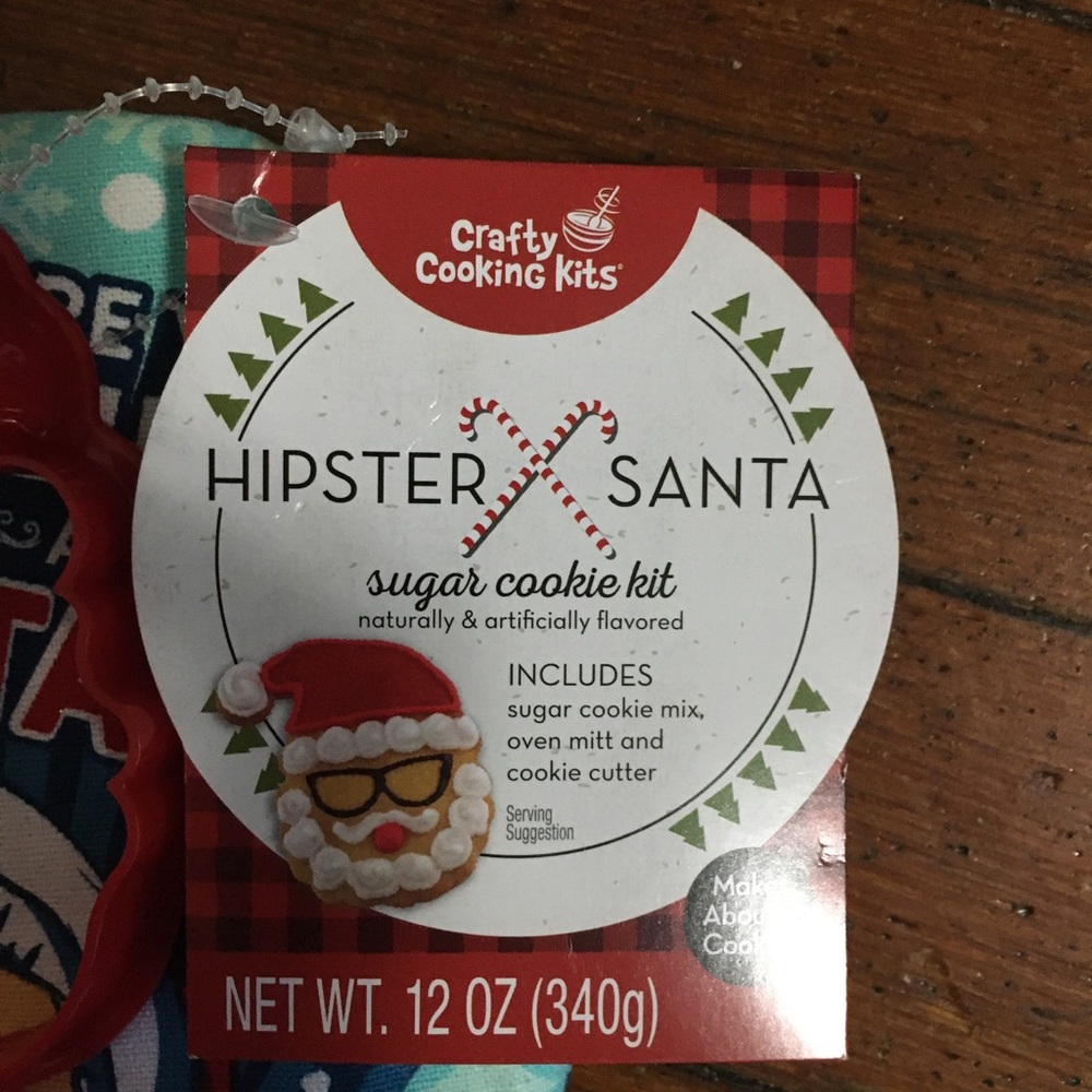 Santa holiday brand new humor oven mitt